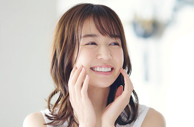 笑顔の女性